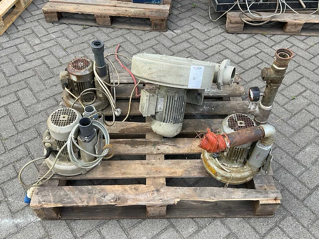 Ventilator divers (4x) - afbeelding 1 van  4