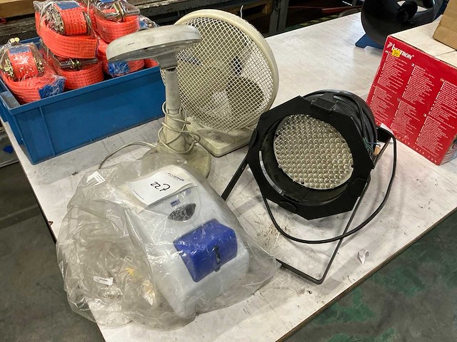 Ventilator en divers - afbeelding 1 van  4