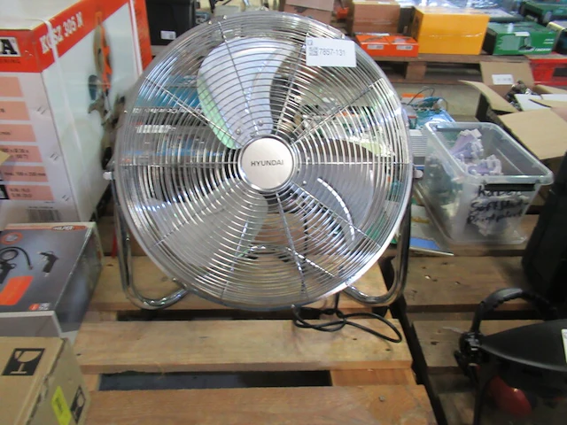 Ventilator hyundai, 4 standen - afbeelding 1 van  2