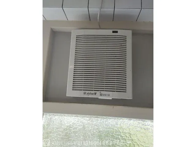 Ventilator met afstandsbediening - afbeelding 1 van  2