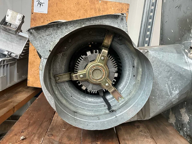 Ventilator - afbeelding 4 van  5