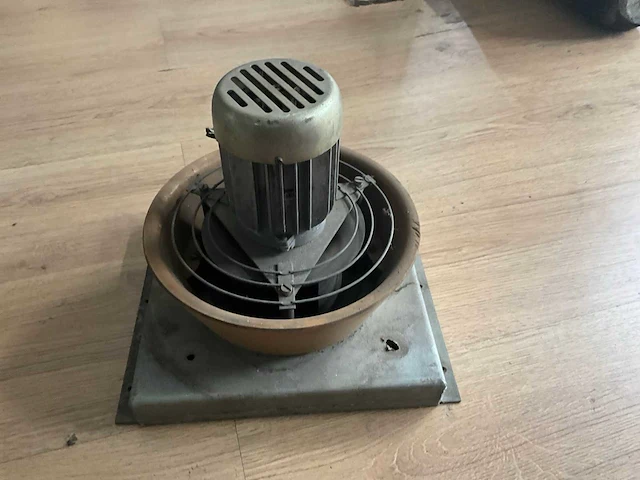Ventilator - afbeelding 1 van  3