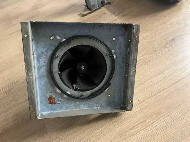 Ventilator - afbeelding 2 van  3