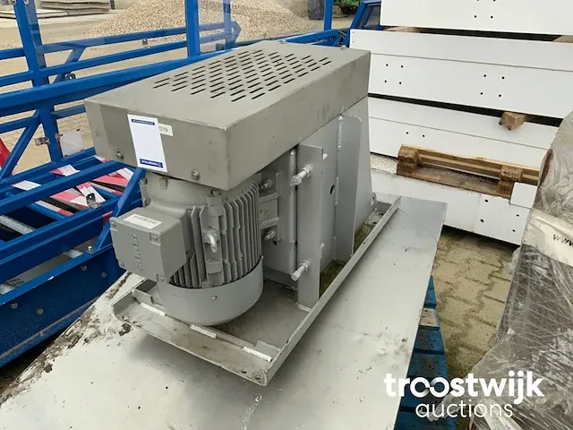 Ventilator - afbeelding 2 van  3