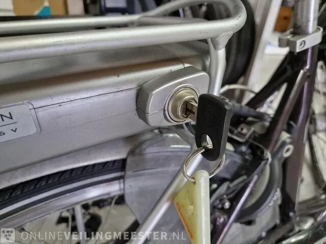 Ventoux e-bike/ elektrische fiets batavus, paars - afbeelding 8 van  16