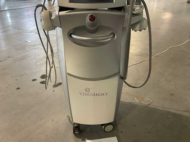 Venus - legacy - various pharmaceutical, cosmetic and chemical - 2019 - afbeelding 8 van  14