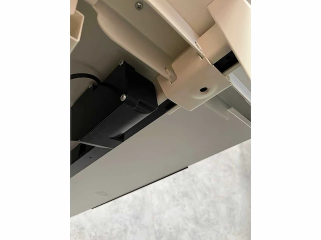 Vepa - elektrisch zit/sta duo bureau 160x80 - mosterdgeel - afbeelding 4 van  15
