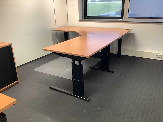 Vepa - hoek bureau - afbeelding 1 van  5