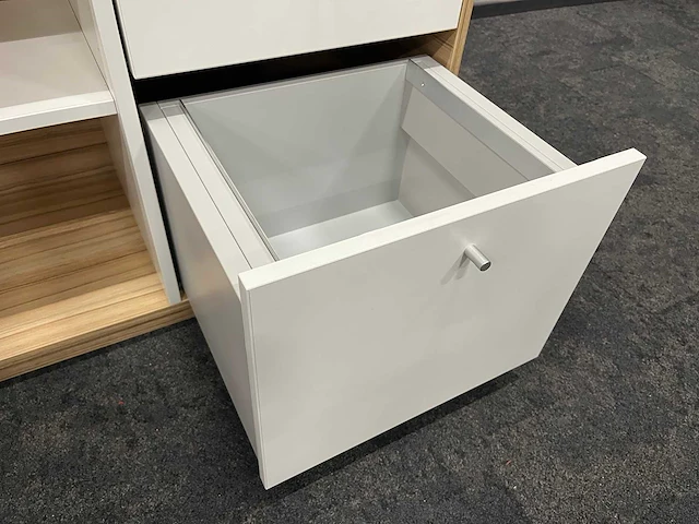 Vepa/ drentea - lage houten kast - afbeelding 5 van  9