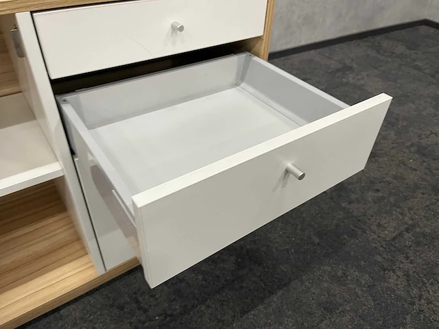 Vepa/ drentea - lage houten kast - afbeelding 6 van  9
