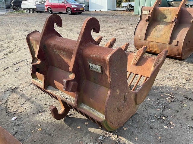 Verachtert rots puinbak cw40 - afbeelding 3 van  9