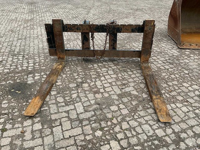 Verachtert / veraned bakkenset + lepelset voor shovel / wiellader - afbeelding 11 van  26