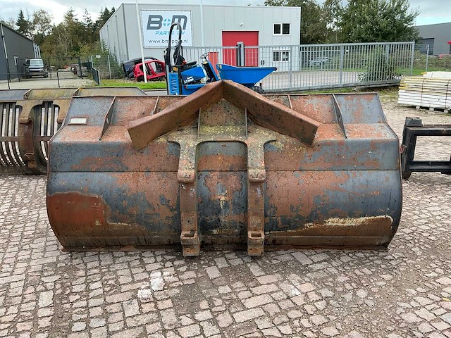 Verachtert / veraned bakkenset + lepelset voor shovel / wiellader - afbeelding 8 van  26