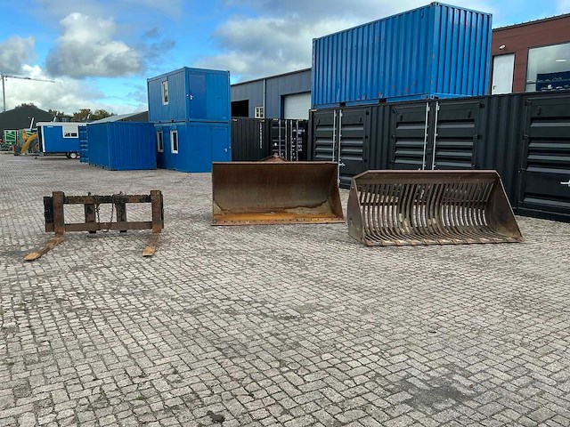 Verachtert / veraned bakkenset + lepelset voor shovel / wiellader - afbeelding 1 van  26