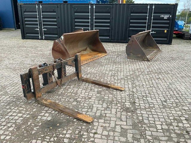 Verachtert / veraned bakkenset + lepelset voor shovel / wiellader - afbeelding 12 van  26