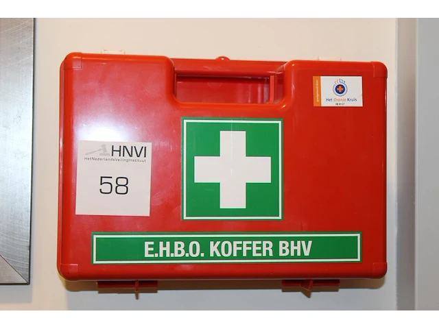 Verbandtrommel met wandbeugel. - afbeelding 1 van  1