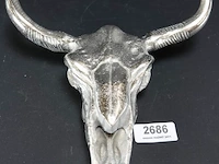 Verchroomd de schedel met hoorns - afbeelding 1 van  5