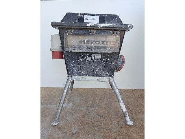 Verdeelkast 32a (32-2/400v, 16-6/230v ) bos elektro, unique 32 ad vd, bouwjaar 2011 - afbeelding 2 van  9