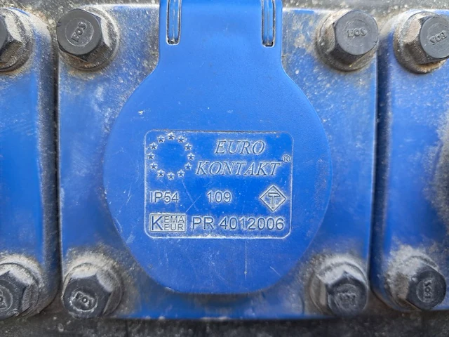 Verdeelkast 32a (32-2/400v, 16-6/230v ) bos elektro, unique 32 ad vd, bouwjaar 2011 - afbeelding 7 van  9