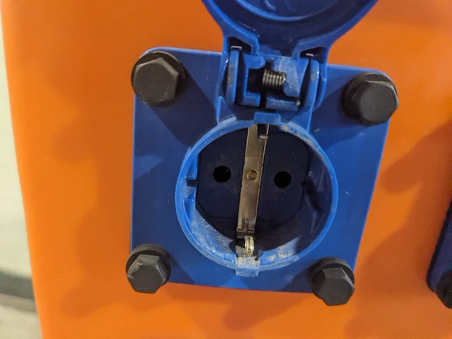 Verdeelkast 63a (16-6/230v, 32-3/400v) jäger direkt, quatro 63a ra, bouwjaar 2019 - afbeelding 2 van  16