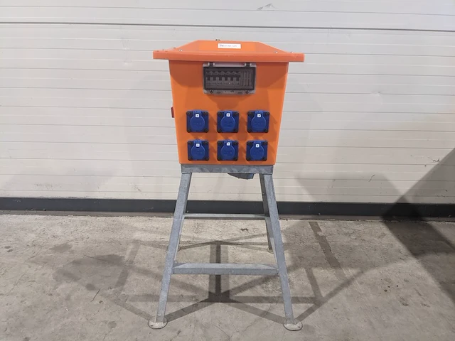 Verdeelkast 63a (16-6/230v, 32-3/400v) jäger direkt, quatro 63a ra, bouwjaar 2019 - afbeelding 1 van  16