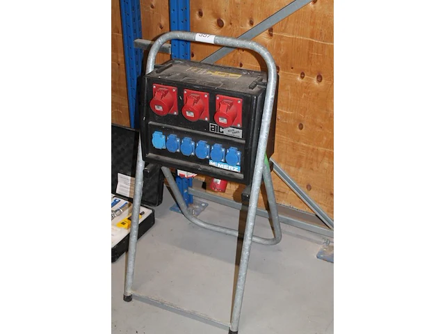 Verdeelkast aic 3x kracht en 6x 230v. - afbeelding 2 van  4