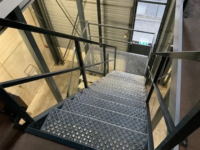 Verdiepingsvloer compleet ca. 650m2 - afbeelding 28 van  30