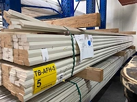 Verduurzaamde naaldhout glaslatten (opdeklat) gegrond 13x37mm, lengte 300cm (456x) - afbeelding 2 van  4