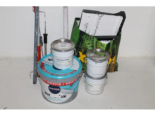 Verfproducten waaronder drie blikken 1k polyethureencoating evocoat hardtop wit 2.5 kg, verfbakken, verfrol... - afbeelding 1 van  2