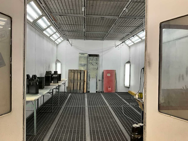 Verfspuitcabine - afbeelding 17 van  23
