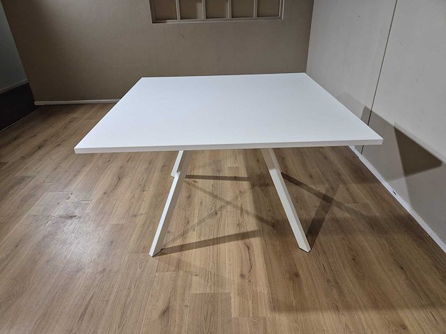 Vergader - kantoor - tafel - afbeelding 3 van  6