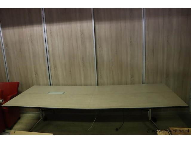 Vergader/bureautafel (inklapbaar) op wielen v.v. stekkerblok - 280x110x72cm - afbeelding 1 van  11
