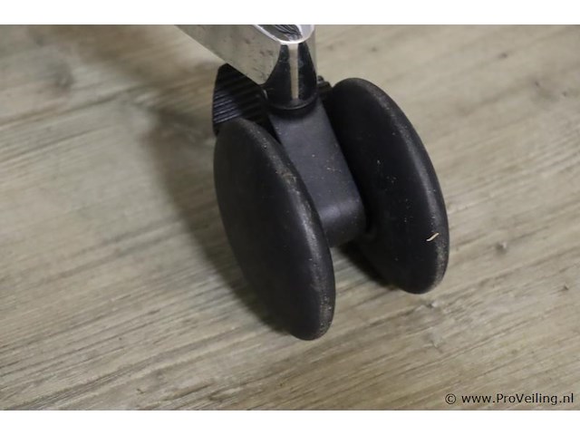 Vergader/bureautafel (inklapbaar) op wielen v.v. stekkerblok - 280x110x72cm - afbeelding 9 van  11