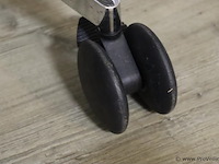 Vergader/bureautafel (inklapbaar) op wielen v.v. stekkerblok - 280x110x72cm - afbeelding 9 van  11