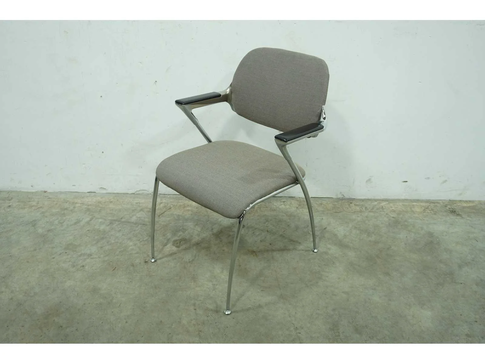 (vergader)stoelen en klaptafels