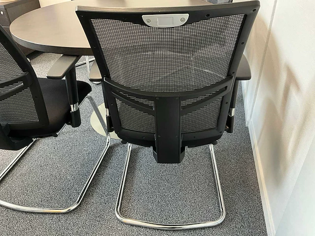 Vergaderstoelen en tafel (4x) - afbeelding 3 van  5