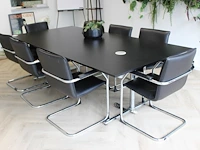 Vergadertafel met 10 sledestoelen, kunstleder gestoffeerd. let op: meerdere stoelen met diverse lichte besc... - afbeelding 1 van  3