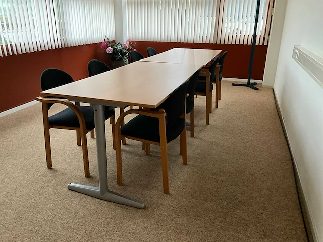 Vergadertafel met 4 stoelen (2x) - afbeelding 1 van  5