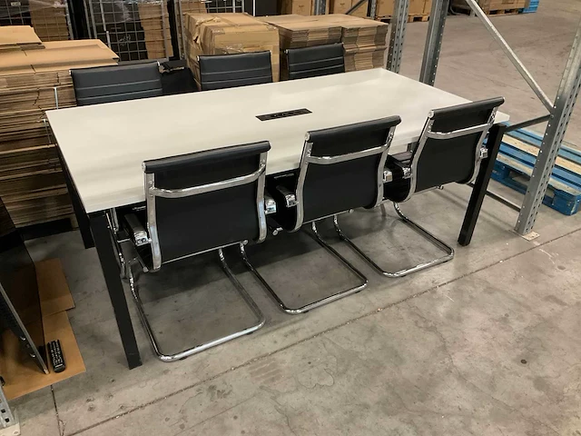 Vergadertafel met 6 stoelen - afbeelding 1 van  4