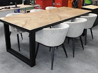 Vergadertafel met metalen onderstel en houten inleg en 6 gestoffeerde kuipstoelen. afmeting 240 x 100 x 78 cm. - afbeelding 2 van  3