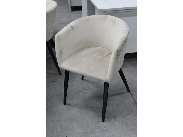 Vergadertafel met metalen onderstel en houten inleg en 6 gestoffeerde kuipstoelen. afmeting 240 x 100 x 78 cm. - afbeelding 3 van  3