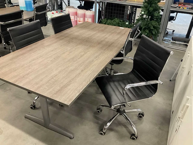 Vergadertafel met stoelen - afbeelding 2 van  2