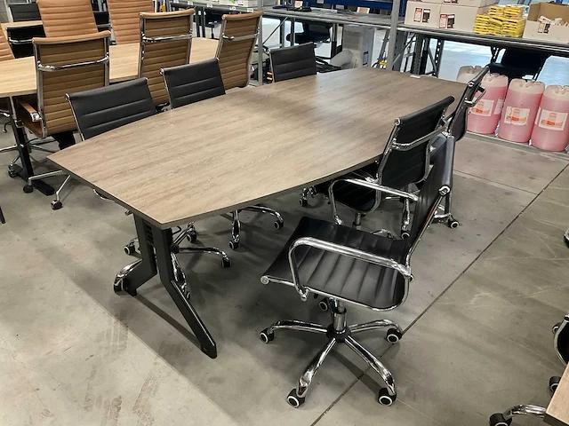 Vergadertafel met stoelen - afbeelding 3 van  3