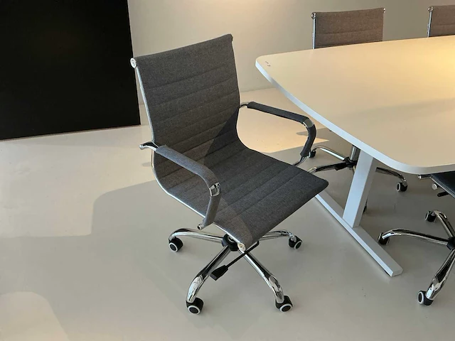 Vergadertafel met stoelen - afbeelding 4 van  8