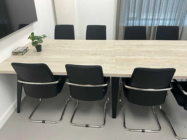 Vergadertafel met stoelen - afbeelding 3 van  8
