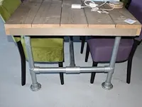 Vergadertafel met tien gestoffeerde houten stoelen. met metalen onderstel en houten blad 300 x 98 x 76 cm. - afbeelding 2 van  3