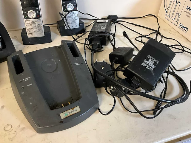Verifone vx 680 pinautomaten en telefoons - afbeelding 3 van  6