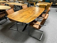 Verjongd deens ovaal eetkamertafel - afbeelding 1 van  8