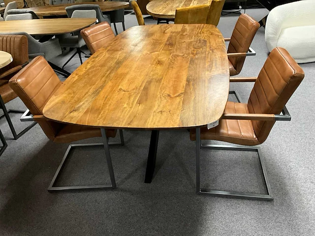 Verjongd deens ovaal eetkamertafel - afbeelding 2 van  8