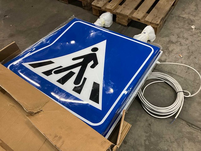 Verkeersbord - afbeelding 1 van  4